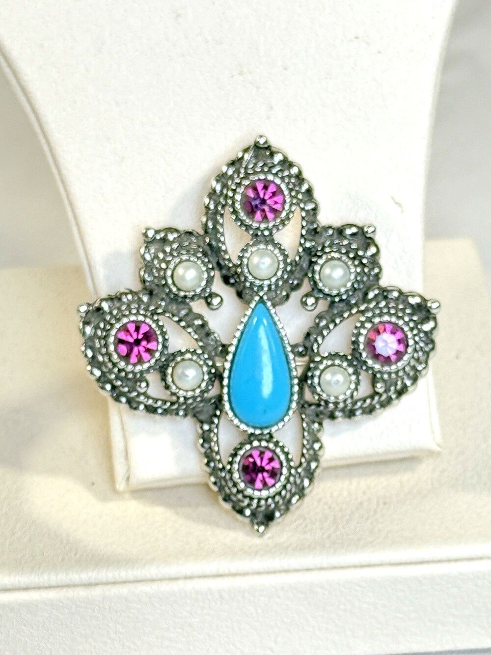 Vintage 1974 Sarah Coventry “Imperial” convertible brooch and pendant.